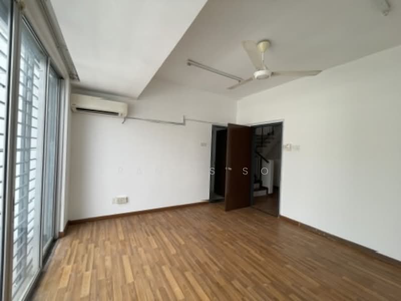 Rumah Teres 3 Tingkat untuk Disewa di Taman Selasih (Batu Caves) - Francis Soh - Living Room - PropertyGuru.com.my