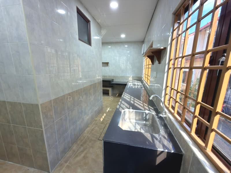 2-storey Terraced House for Sale in Saujana Damansara (Damansara Damai) - Davis Ong - Kitchen - PropertyGuru.com.my