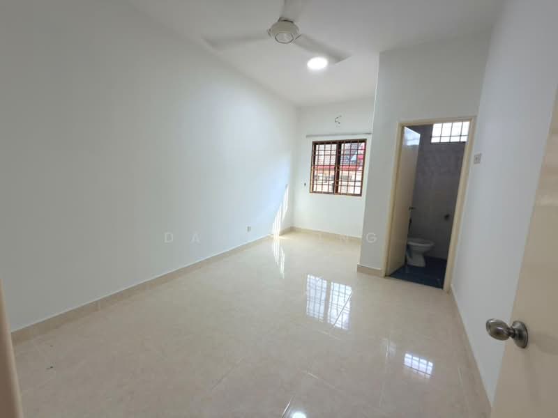 2-storey Terraced House for Sale in Saujana Damansara (Damansara Damai) - Davis Ong - Interior - PropertyGuru.com.my