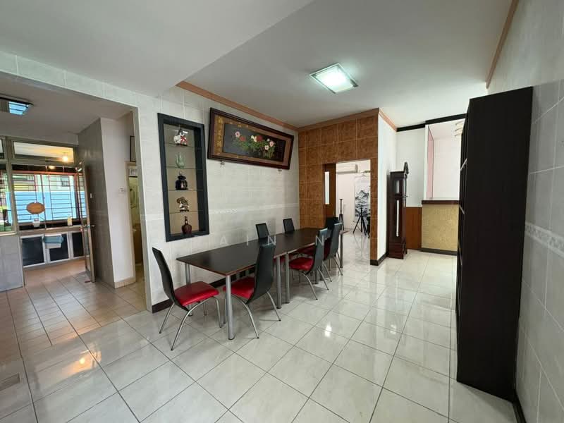 Banglo Pautan untuk Disewa di Taman Austin Perdana (Tebrau) - Rain Ng - Dining Room - PropertyGuru.com.my