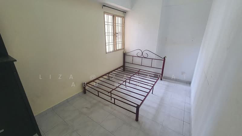 Apartment for Rent at Pangsapuri Sri Cempaka - Liza @ Zanawati Abu Bakar - Bedroom - PropertyGuru.com.my