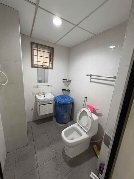 Condominium for Rent at Ampang Damai Condominium - Kok Wah Captain - Bathroom - PropertyGuru.com.my