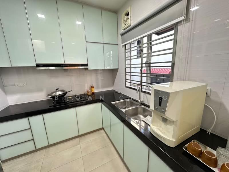 Rumah Teres 2 Tingkat untuk Disewa di Taman Daya (Johor Bahru) - Brown Cheng - Kitchen - PropertyGuru.com.my