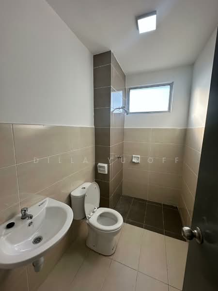 Terraced House for Sale in Beranang (Selangor) - DILLA YUSOFF - Bathroom - PropertyGuru.com.my