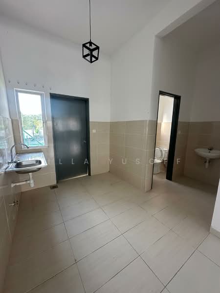 Terraced House for Sale in Beranang (Selangor) - DILLA YUSOFF - Kitchen - PropertyGuru.com.my