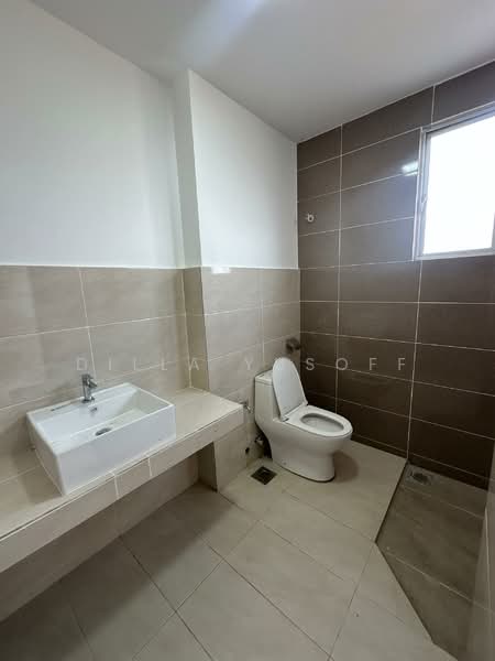 Terraced House for Sale in Beranang (Selangor) - DILLA YUSOFF - Bathroom - PropertyGuru.com.my