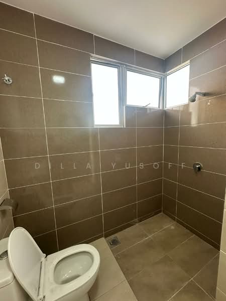 Terraced House for Sale in Beranang (Selangor) - DILLA YUSOFF - Bathroom - PropertyGuru.com.my