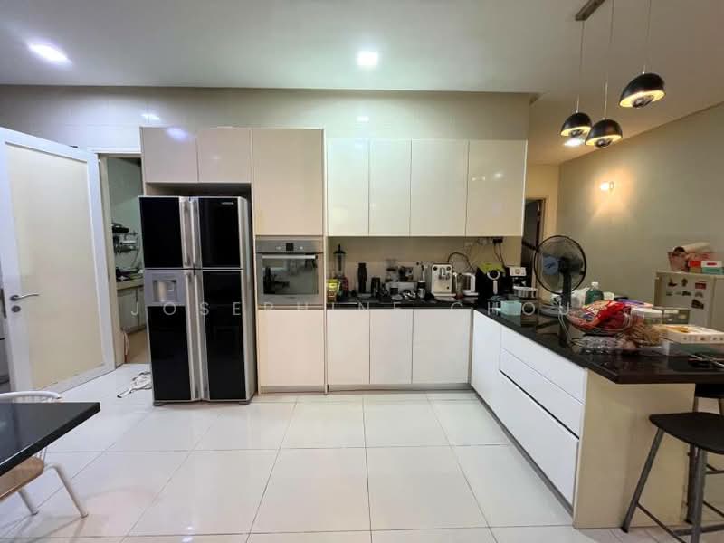 2-storey Terraced House for Sale in Glenmarie (Selangor) - Josephine Chou - Kitchen - PropertyGuru.com.my