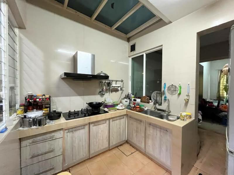 2-storey Terraced House for Sale in Glenmarie (Selangor) - Josephine Chou - Kitchen - PropertyGuru.com.my