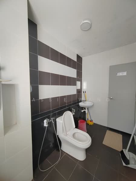 Pangsapuri untuk Disewa di Austin Regency (Pangsapuri Austin Perdana) - Cassie Wang - Bathroom - PropertyGuru.com.my