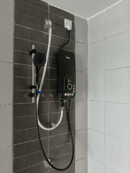 Service Residence for Sale at E'Island Lake Haven - Cannon Koh - Bathroom - PropertyGuru.com.my