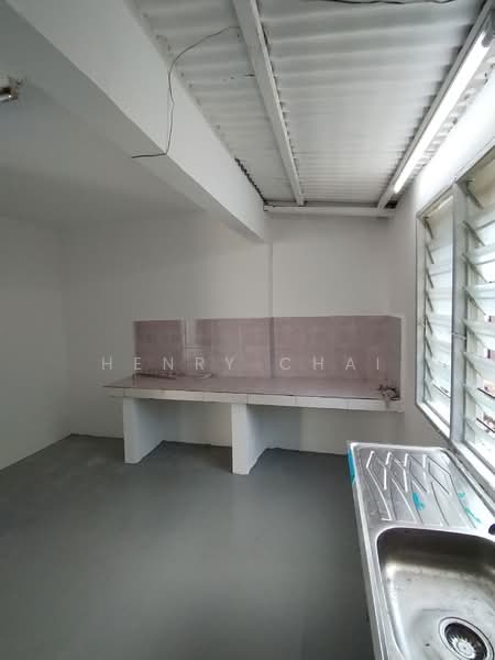 1-storey Terraced House for Rent in Seksyen 10 (Petaling Jaya) - Henry Chai - Kitchen - PropertyGuru.com.my