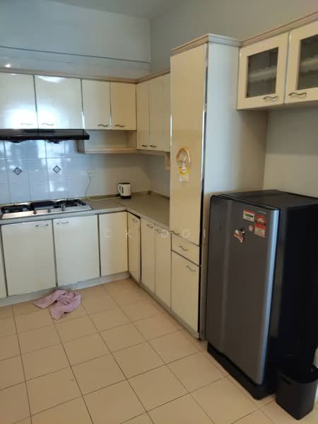 Kondominium untuk Disewa di Gold Coast Resort Condominium - CK Ooi - Kitchen - PropertyGuru.com.my