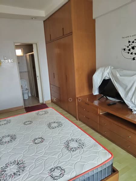 Kondominium untuk Disewa di Gold Coast Resort Condominium - CK Ooi - Bedroom - PropertyGuru.com.my