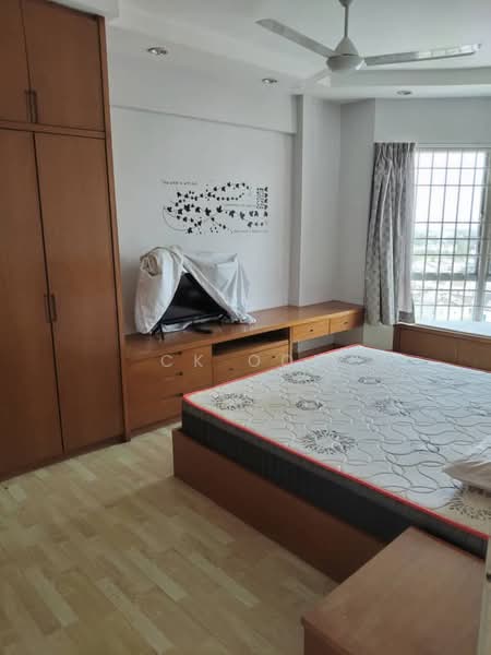 Kondominium untuk Disewa di Gold Coast Resort Condominium - CK Ooi - Bedroom - PropertyGuru.com.my