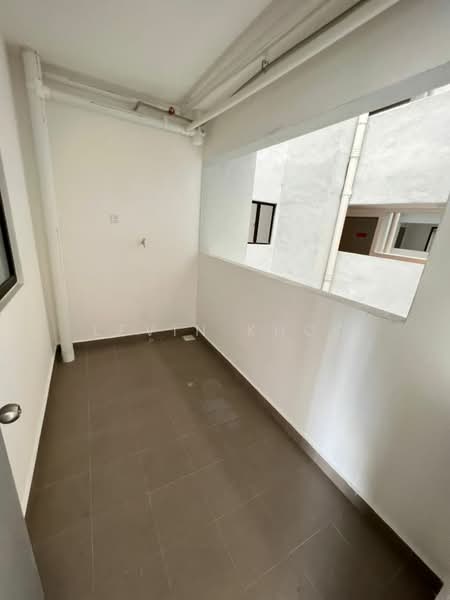 Condominium for Rent at Avia Plus, Bandar Country Homes - Levin Khoo - Balcony - PropertyGuru.com.my