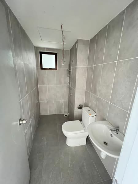 Condominium for Rent at Avia Plus, Bandar Country Homes - Levin Khoo - Bathroom - PropertyGuru.com.my
