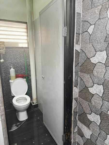 Shop for Rent in Taman Kajang Utama (Kajang) - Yung Lim Chan - Bathroom - PropertyGuru.com.my