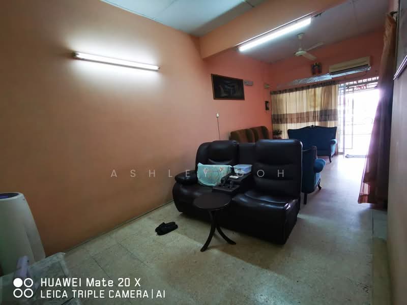 1-storey Terraced House for Rent in Klang (Selangor) - Ashley Goh - Living Room - PropertyGuru.com.my