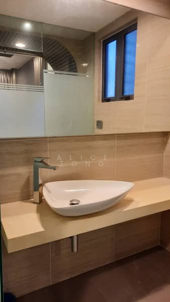 Servis Apartment untuk Disewa di Eve Suite / NZX Square - Alice Tong - Bathroom - PropertyGuru.com.my