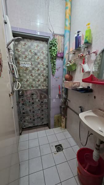 2-storey Terraced House for Rent in SS19 (Subang Jaya) - Dylan Kwan - Bathroom - PropertyGuru.com.my