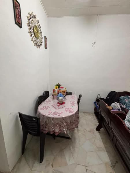 1-storey Terraced House for Sale in Taman Desa Cemerlang (Ulu Tiram) - Michelle Fong - Dining Room - PropertyGuru.com.my
