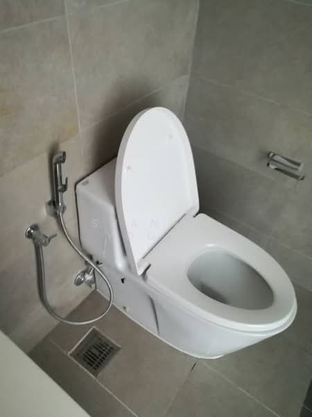 Condominium for Sale at Vivo Residential Suites - Shannie Yoong - Bathroom - PropertyGuru.com.my