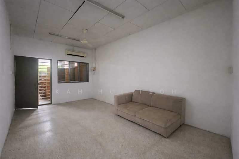1-storey Terraced House for Sale in Bukit Mertajam (Penang) - Kah Hui Teoh - Living Room - PropertyGuru.com.my