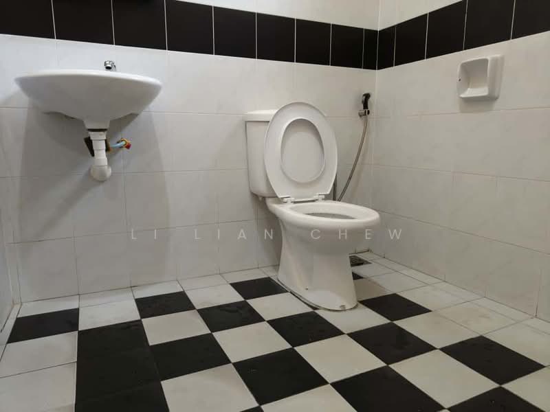 2-storey Terraced House for Sale in Taman Nusa Damai (Pasir Gudang) - Li Lian Chew - Bathroom - PropertyGuru.com.my