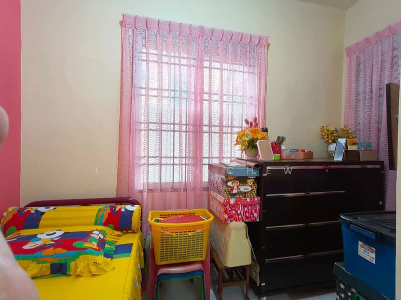 2-storey Terraced House for Sale in Taman Nusa Damai (Pasir Gudang) - Li Lian Chew - Bedroom - PropertyGuru.com.my