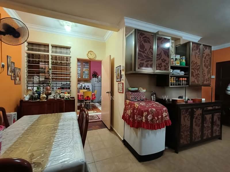 2-storey Terraced House for Sale in Taman Nusa Damai (Pasir Gudang) - Li Lian Chew - Dining Room - PropertyGuru.com.my