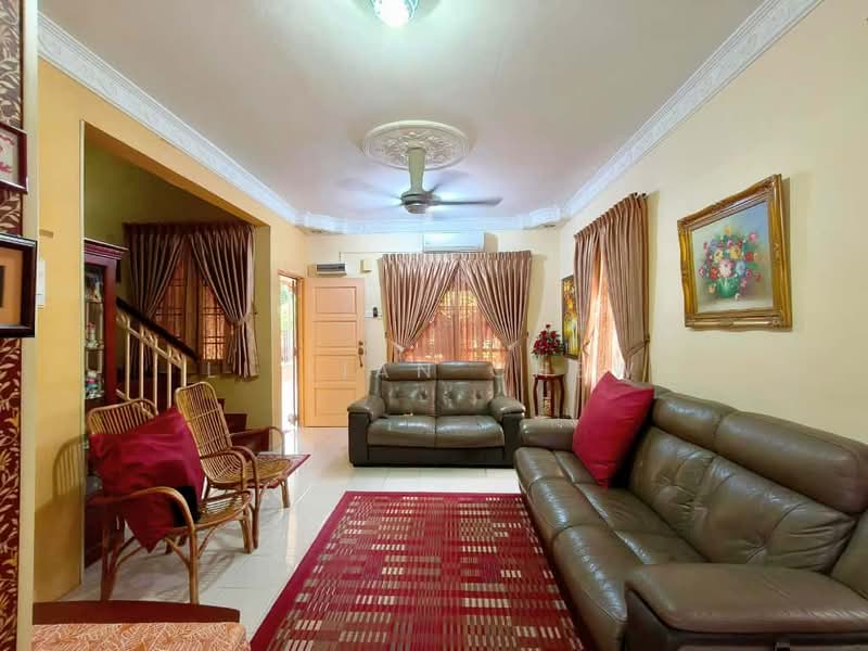 2-storey Terraced House for Sale in Taman Nusa Damai (Pasir Gudang) - Li Lian Chew - Living Room - PropertyGuru.com.my