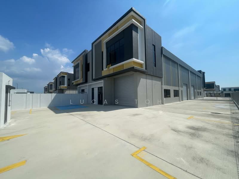 Kilang untuk Disewa di Eco Business Park V (Puncak Alam) - Lucas Toh - Exterior - PropertyGuru.com.my