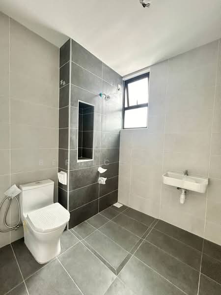 Rumah Teres 2 Tingkat untuk Dijual di Bandar Dato Onn (Tebrau) - Bernice Gan - Bathroom - PropertyGuru.com.my