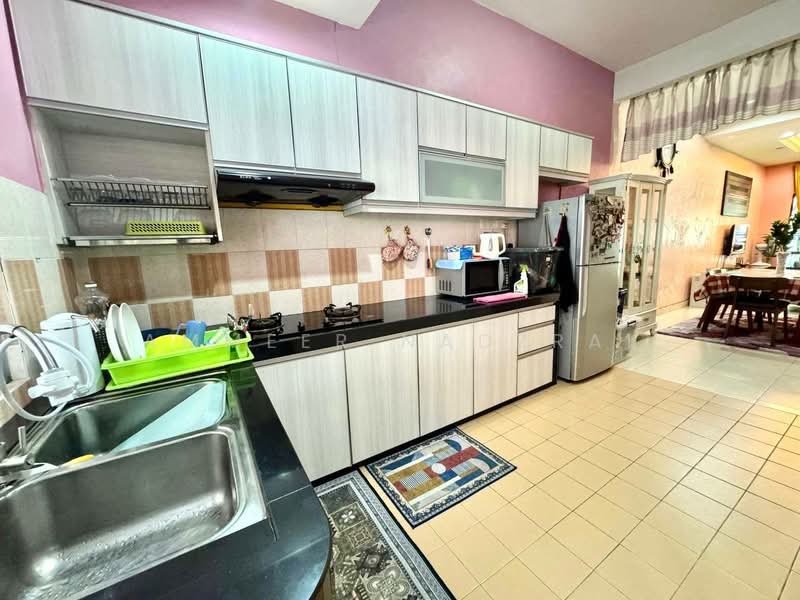 Rumah Teres 2 Tingkat untuk Dijual di Kajang (Selangor) - Ammeer Nadzrai - Kitchen - PropertyGuru.com.my
