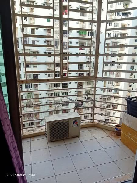 Kondominium untuk Dijual di Sri Kristal - Hong . - Balcony - PropertyGuru.com.my