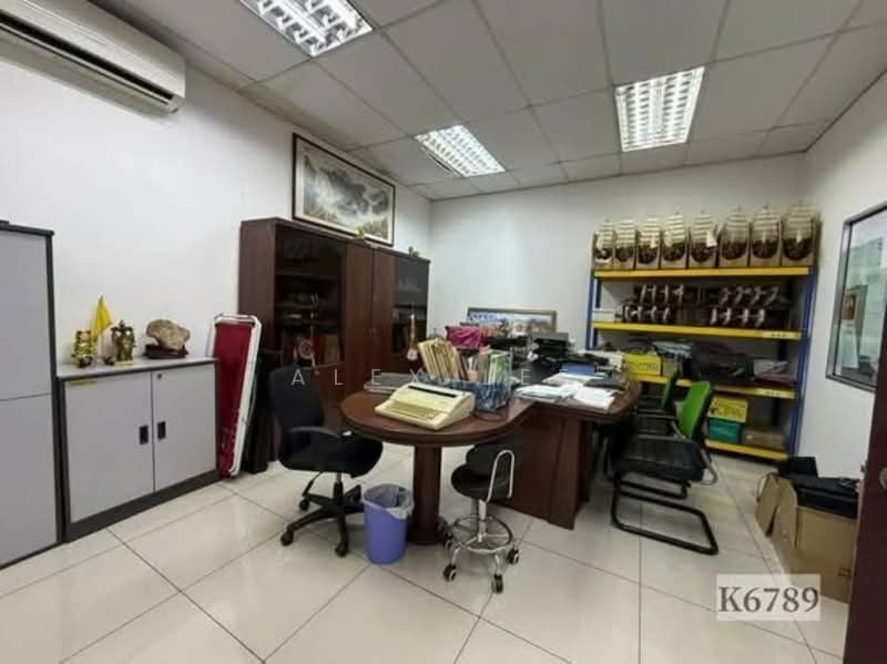 Warehouse for Rent in Klang (Selangor) - Alex Lee - Interior - PropertyGuru.com.my