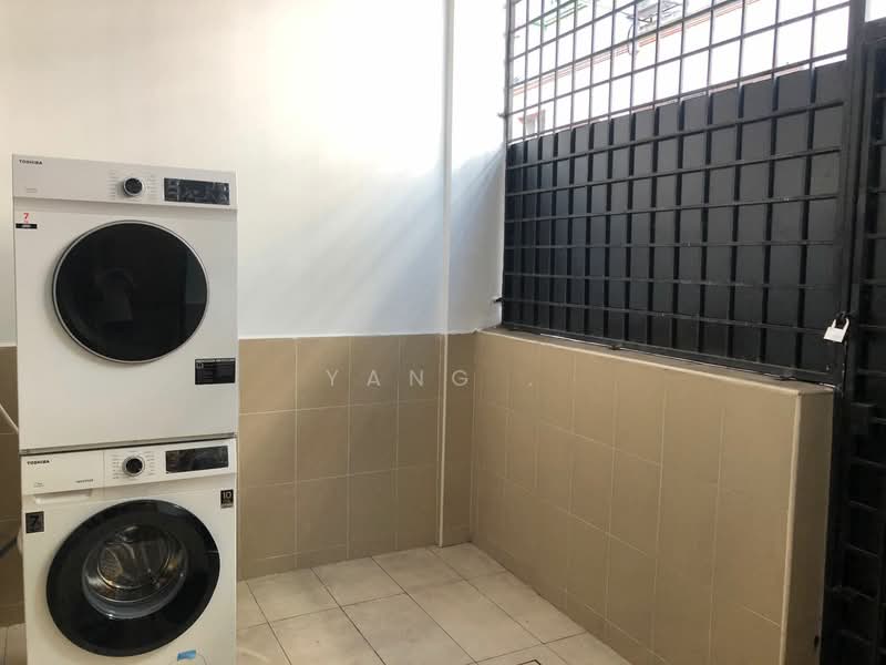 For Rent - Landed house - master room w/ toilet