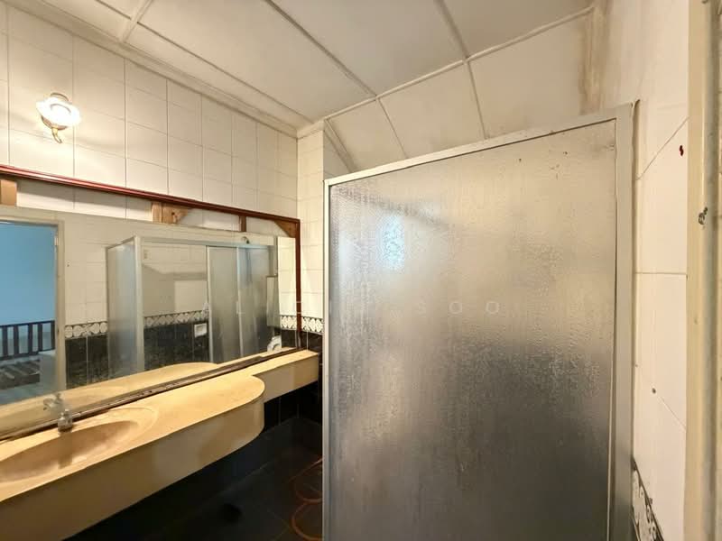 2-storey Terraced House for Sale in Bukit Rahman Putra (Sungai Buloh) - Alicia Soo - Bathroom - PropertyGuru.com.my