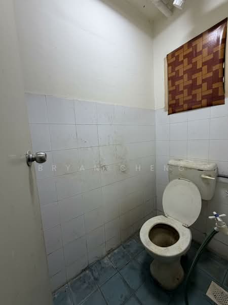 Pangsapuri untuk Dijual di Flora Damansara Apartment - Bryan Cheng - Bathroom - PropertyGuru.com.my