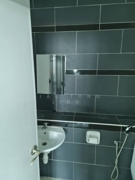 Service Residence for Sale at The Sky Executive Suites - Siau Tong Ling - Bathroom - PropertyGuru.com.my