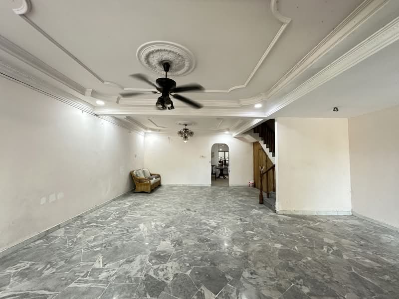 Rumah Teres 2 Tingkat untuk Dijual di Taman Jaya Utama (Telok Panglima Garang) - Stephanie Yap - Living Room - PropertyGuru.com.my