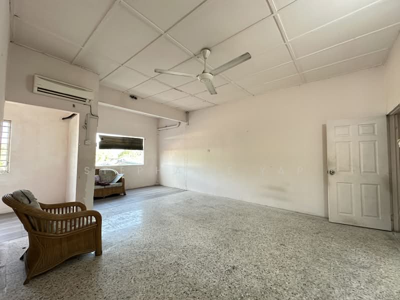 Rumah Teres 2 Tingkat untuk Dijual di Taman Jaya Utama (Telok Panglima Garang) - Stephanie Yap - Living Room - PropertyGuru.com.my