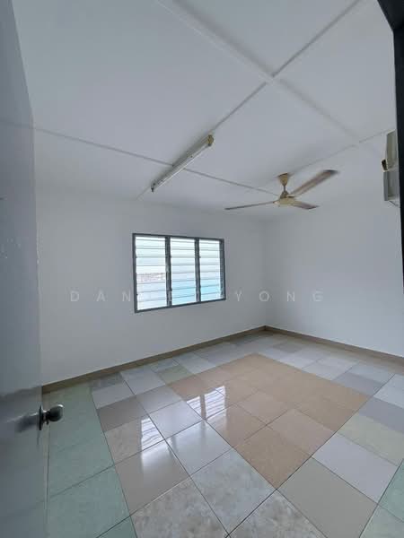 2-storey Terraced House for Sale in Taman Nora (Ulu Tiram) - Daniel Yong - Interior - PropertyGuru.com.my