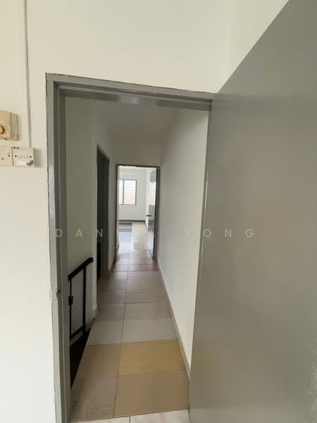 2-storey Terraced House for Sale in Taman Nora (Ulu Tiram) - Daniel Yong - Corridor - PropertyGuru.com.my