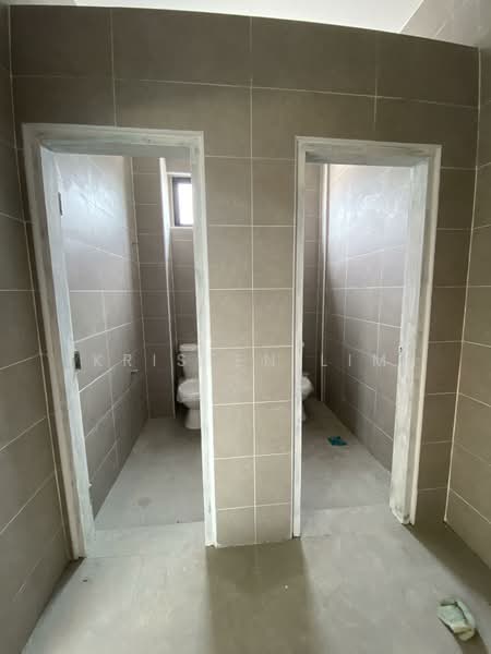 Detached Factory for Rent in Kawasan Perindustrian Arab Malaysia (Nilai) - Kristen Lim - Bathroom - PropertyGuru.com.my