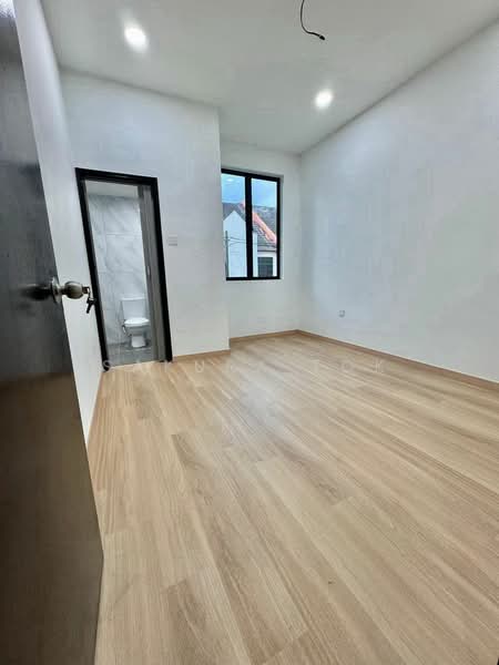 Rumah Teres 2 Tingkat untuk Dijual di Bandar Baru Permas Jaya - Sakura Tok - Interior - PropertyGuru.com.my
