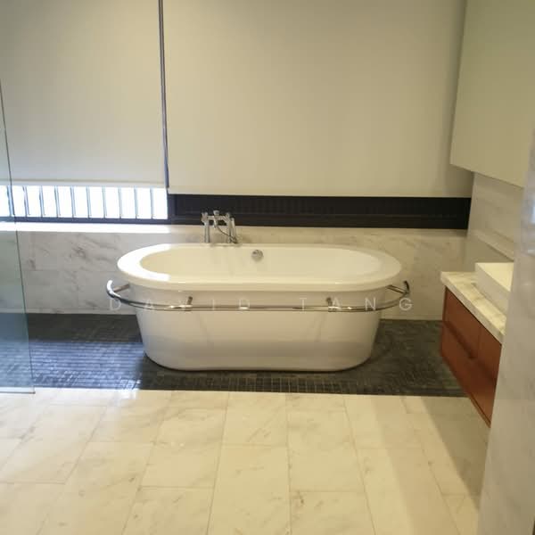 Kondominium untuk Dijual di Dedaun Condominium - David Tang - Bathroom - PropertyGuru.com.my