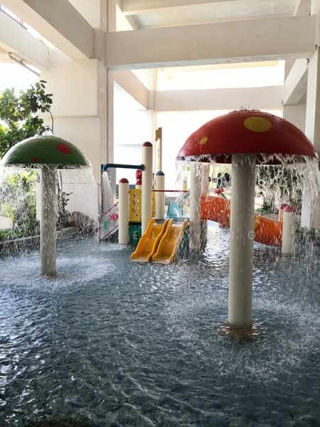 Servis Apartment untuk Dijual di Sky Peak Residences - Daniel Yong - Pool - PropertyGuru.com.my