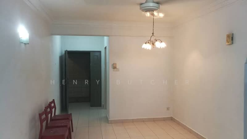 Kondominium untuk Disewa di Paradesa Rustica - Henry Butcher - Living Room - PropertyGuru.com.my